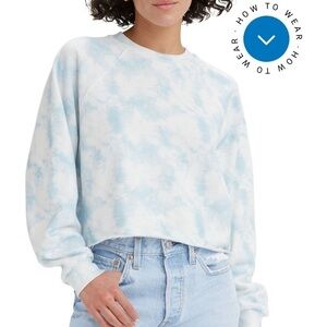 Levi's Laundry Day Raglan Crew Neck Top size small NWT